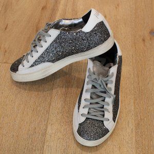 NEW (no box) P448 Silver Glitter Suede Trim Sneakers 7
